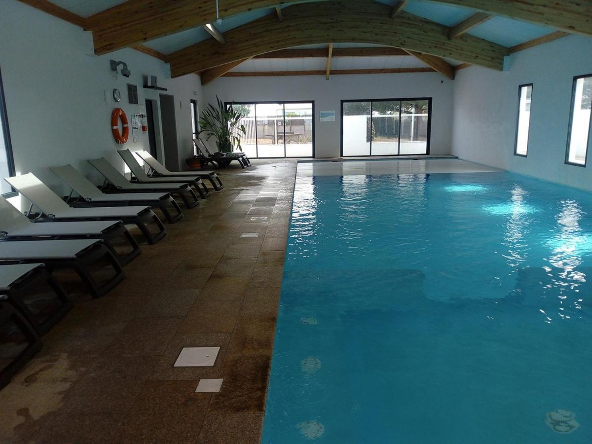 Chalet Pour 6, Domaine Avec Piscine Saint-Hilaire-de-Riez Exterior photo